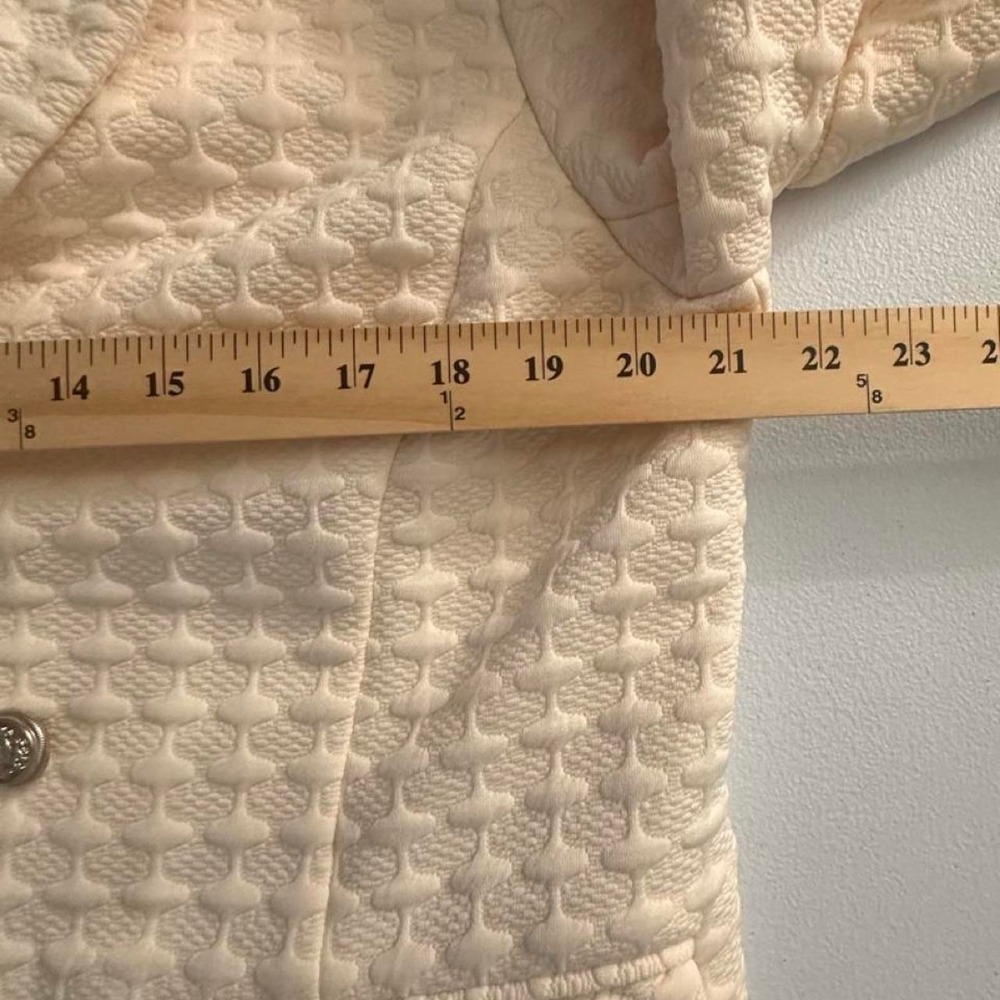 Chico's cream colored size 3/16 - Picture 5 of 6